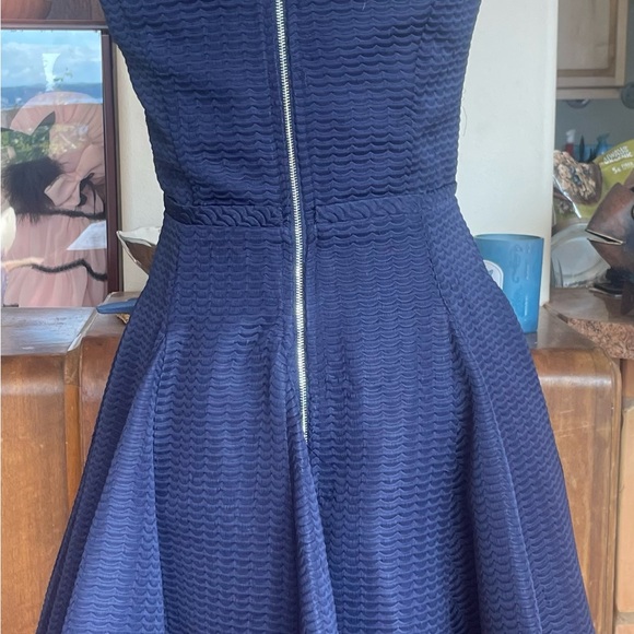 MacDuggal Size 4 Interview Appearance dress - Picture 2 of 4